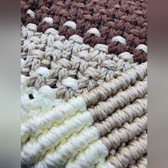 1970s macrame handbag with bamboo handles - Picture 8 of 8